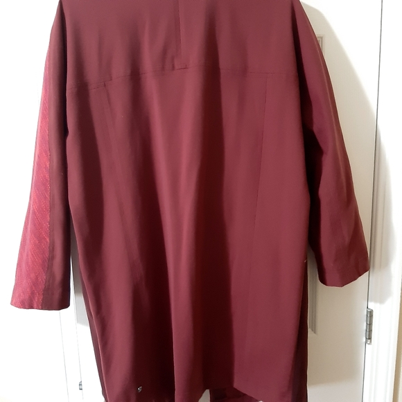 Lululemon coat - Picture 3 of 8